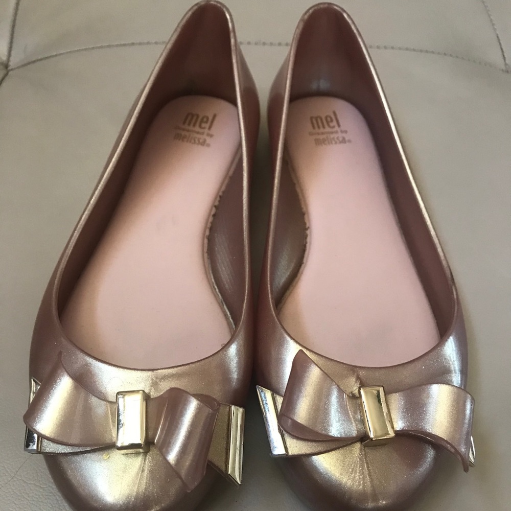 Mel Dreamed by Melissa Gold Slippers, Size 3